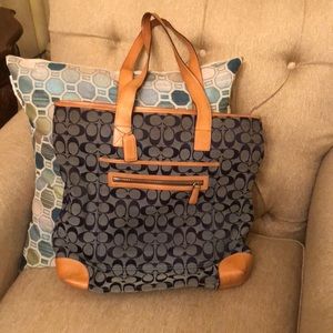 Coach purse. Extra large.